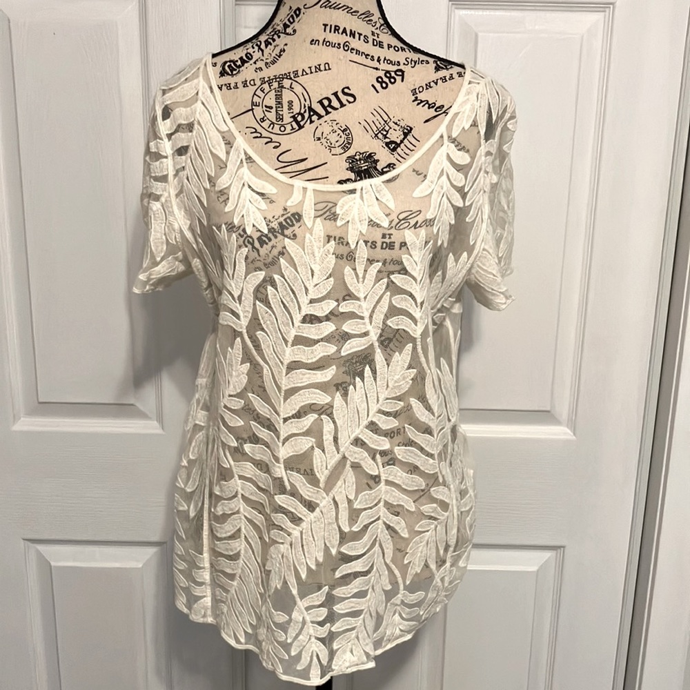 Sheer botanical embroidered scoop T-shirt